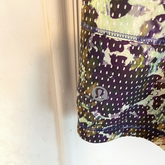 Lululemon lined Skirt size 10 rare colour! - Picture 3 of 5